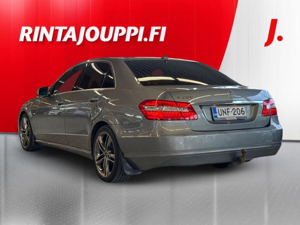 Mercedes-Benz E 2011 Harmaa