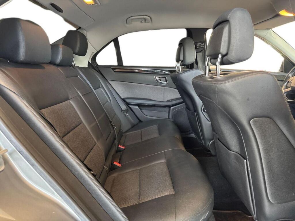 Mercedes-Benz E 2011 Harmaa