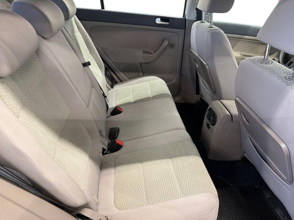 Volkswagen Golf Plus 2011 Ruskea (beige)