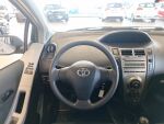 Toyota Yaris 2011 Hopea