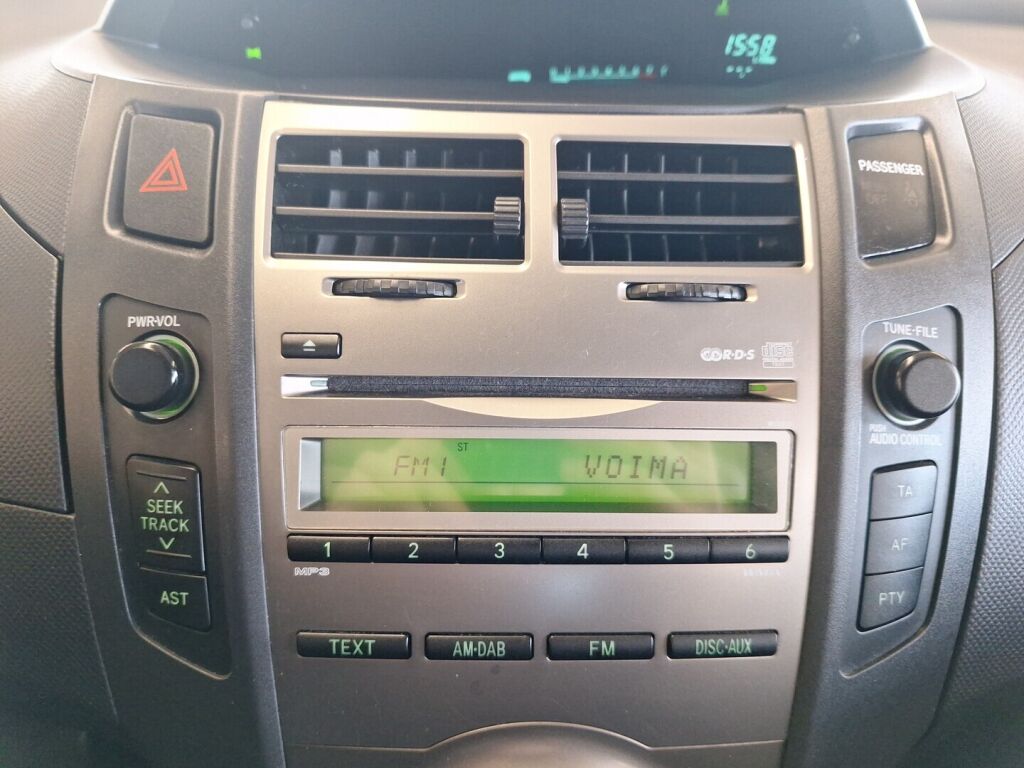 Toyota Yaris 2011 Hopea