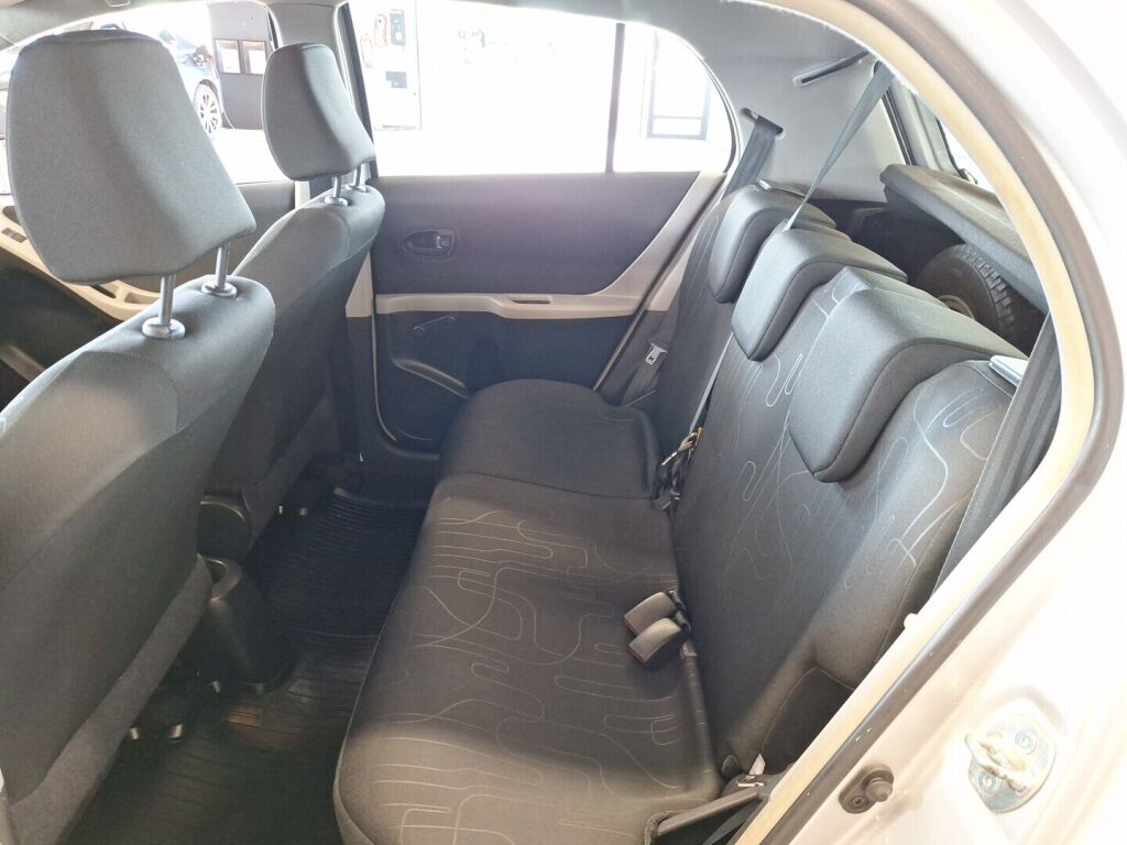 Toyota Yaris 2011 Hopea