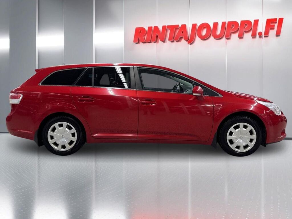 Toyota Avensis 2011 Metallinhohto Punainen