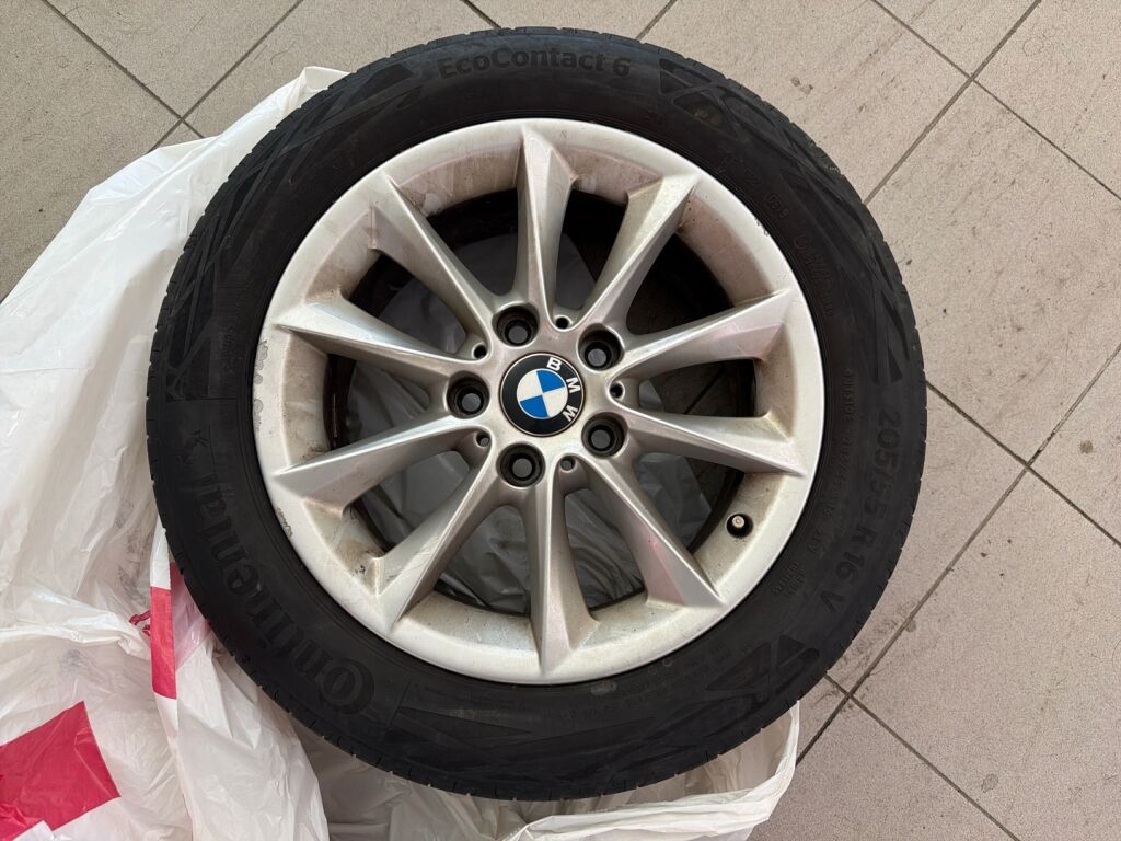 BMW 116 2013 Punainen