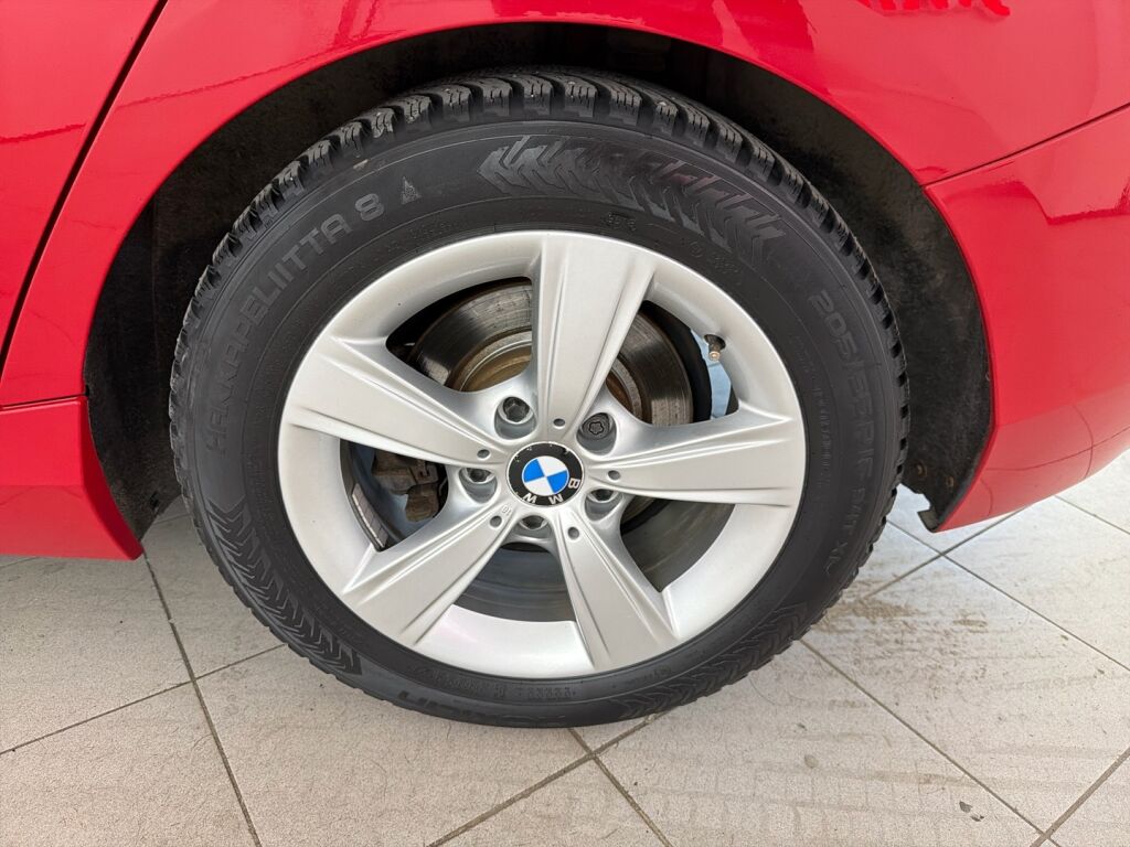 BMW 116 2013 Punainen
