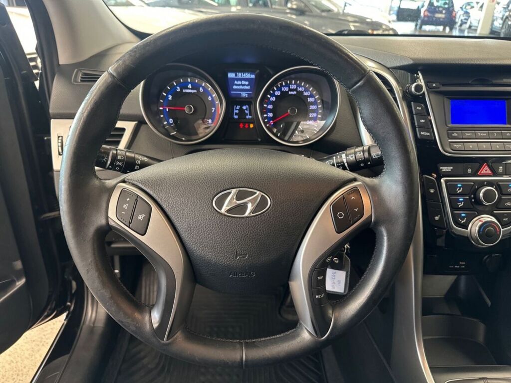Hyundai i30 5d 2013 Musta