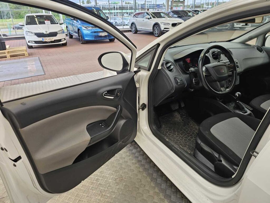 Seat Ibiza 2012 Valkoinen