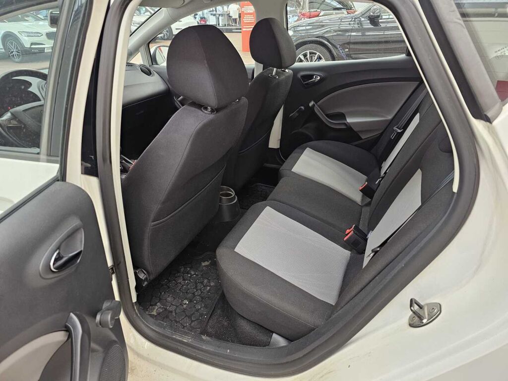 Seat Ibiza 2012 Valkoinen