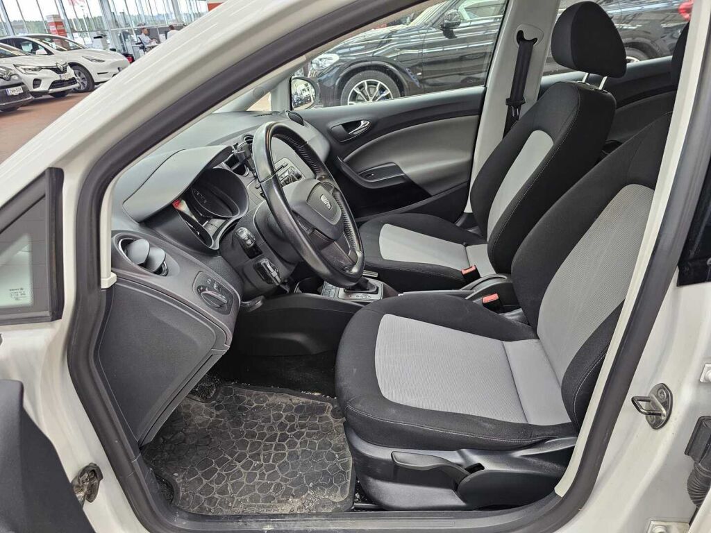 Seat Ibiza 2012 Valkoinen