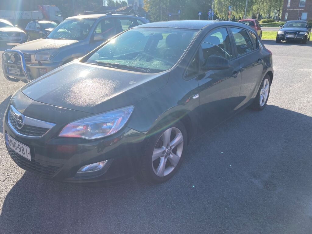 Opel Astra 2012, kuva 5/20