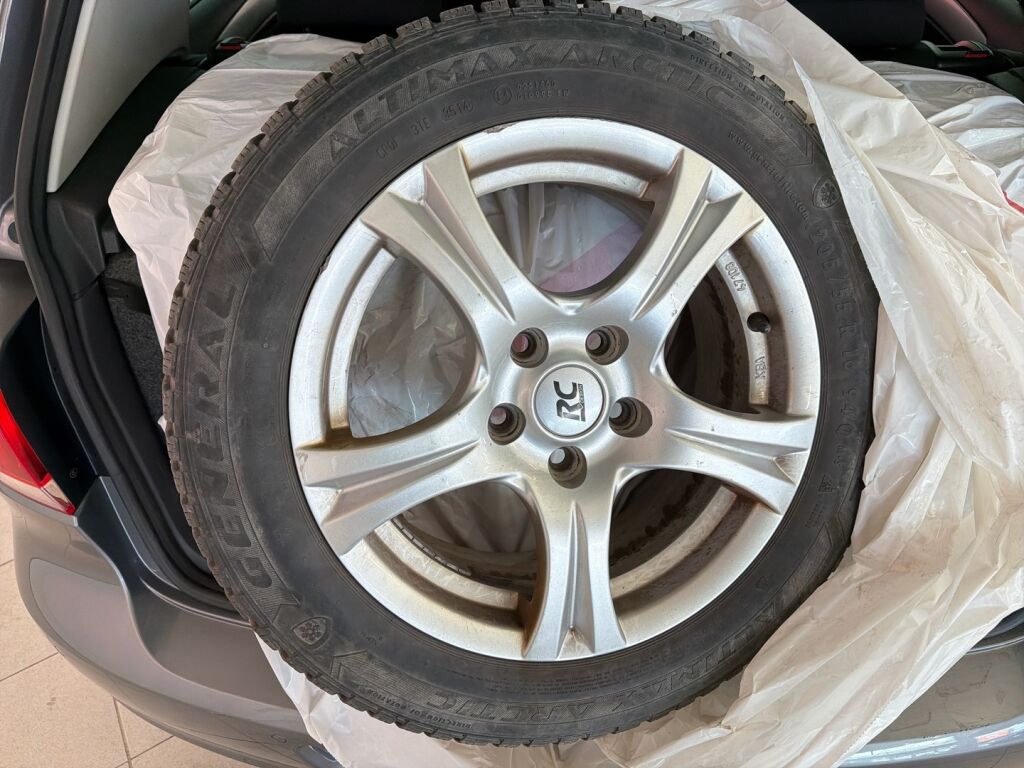 Volkswagen Golf 2011 Harmaa