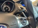 Ford Focus 2012 Punainen