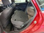 Ford Focus 2012 Punainen