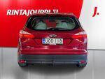 Ford Focus 2012 Punainen