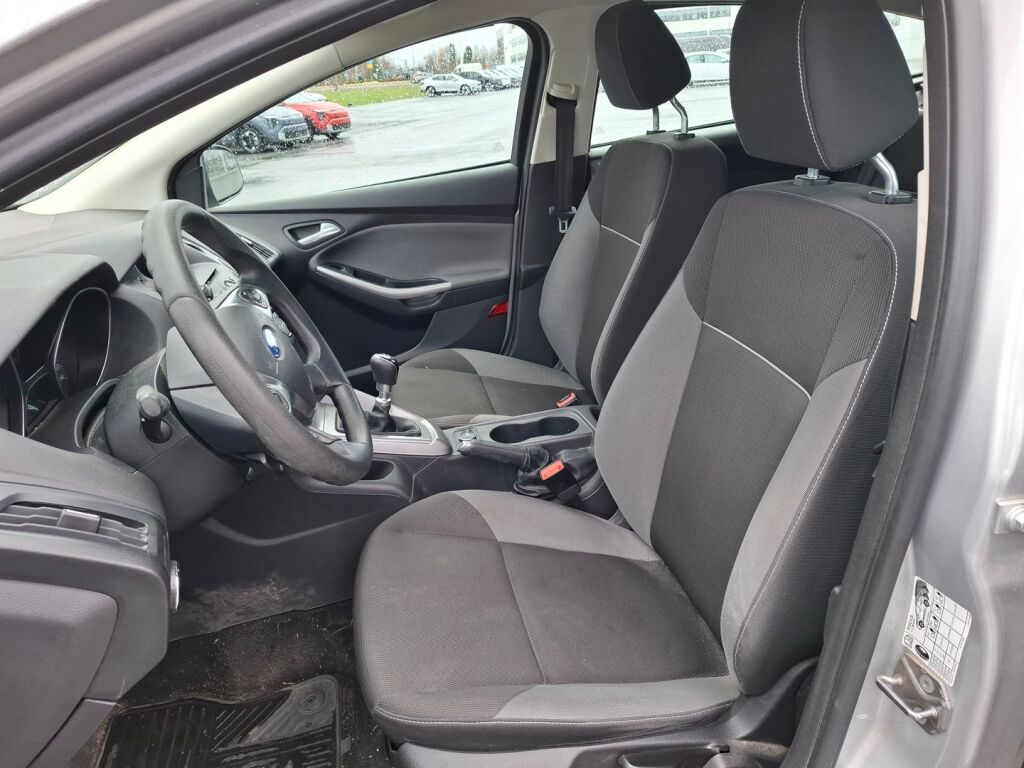 Ford Focus 2012 Harmaa