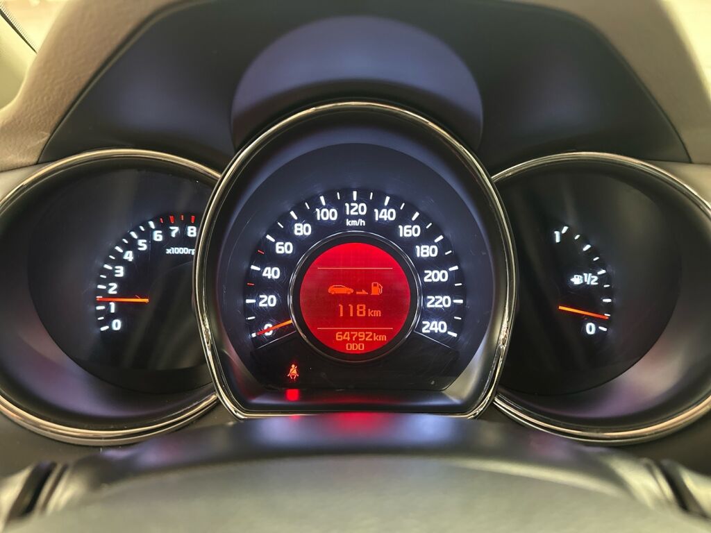 Kia Ceed 2012 Ruskea (beige)