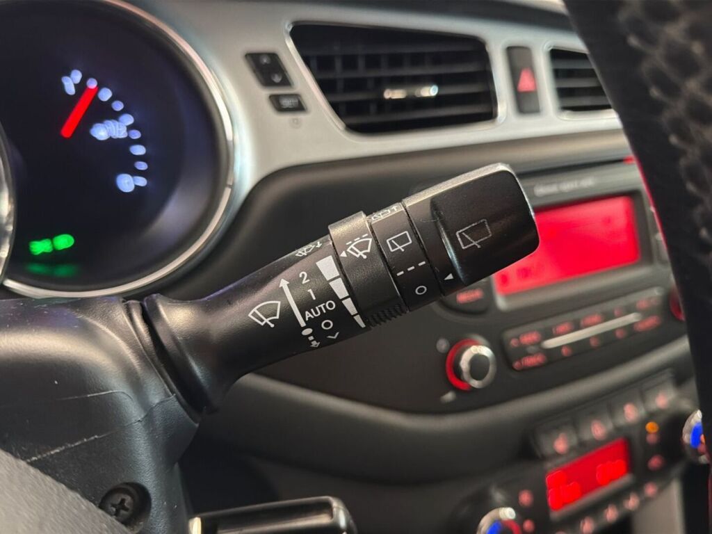 Kia Ceed 2013 Valkoinen