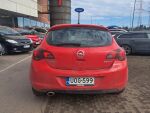 Opel Astra 2012 Punainen