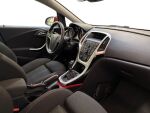 Opel Astra 2012 Punainen