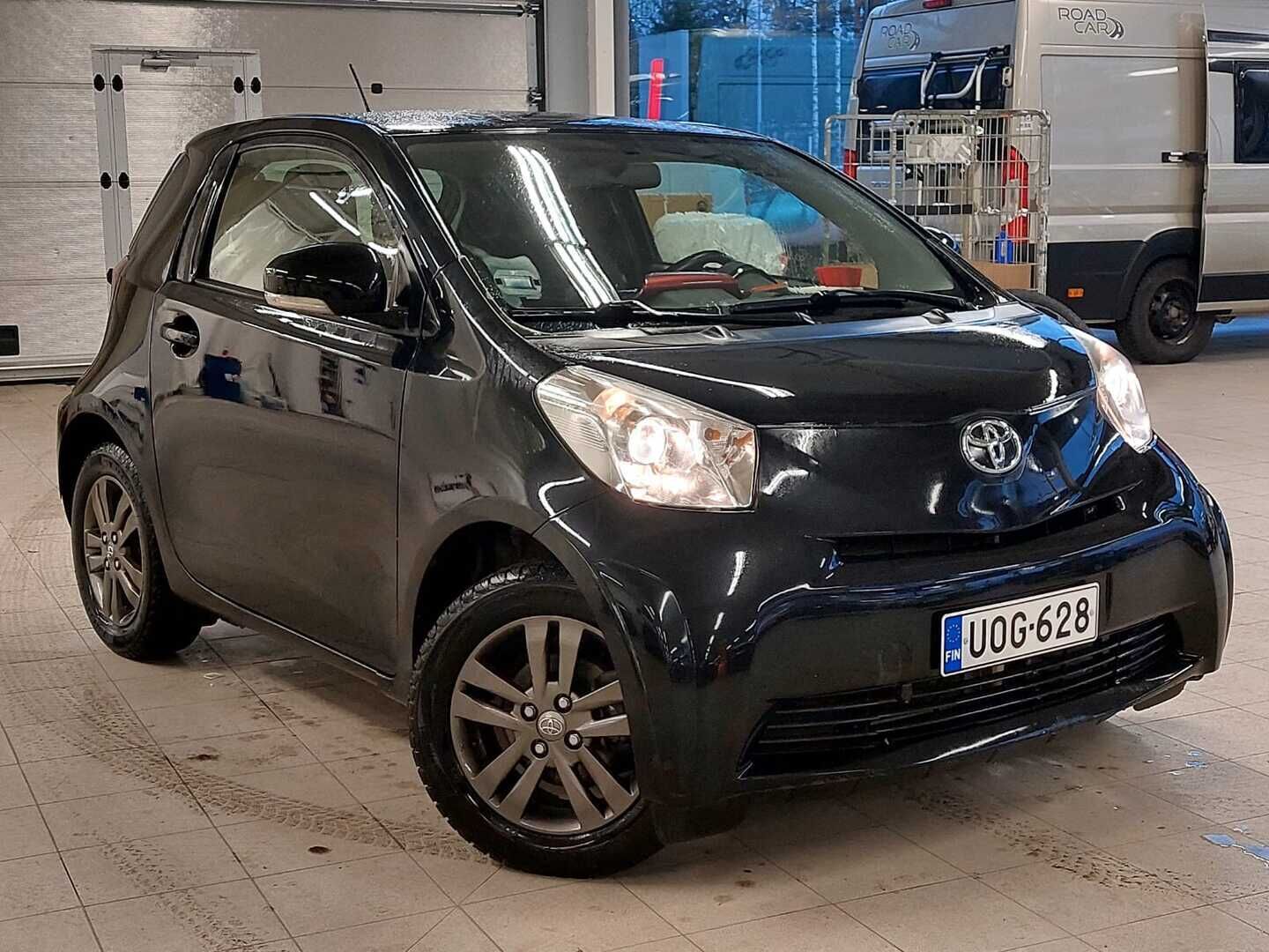 Toyota iQ