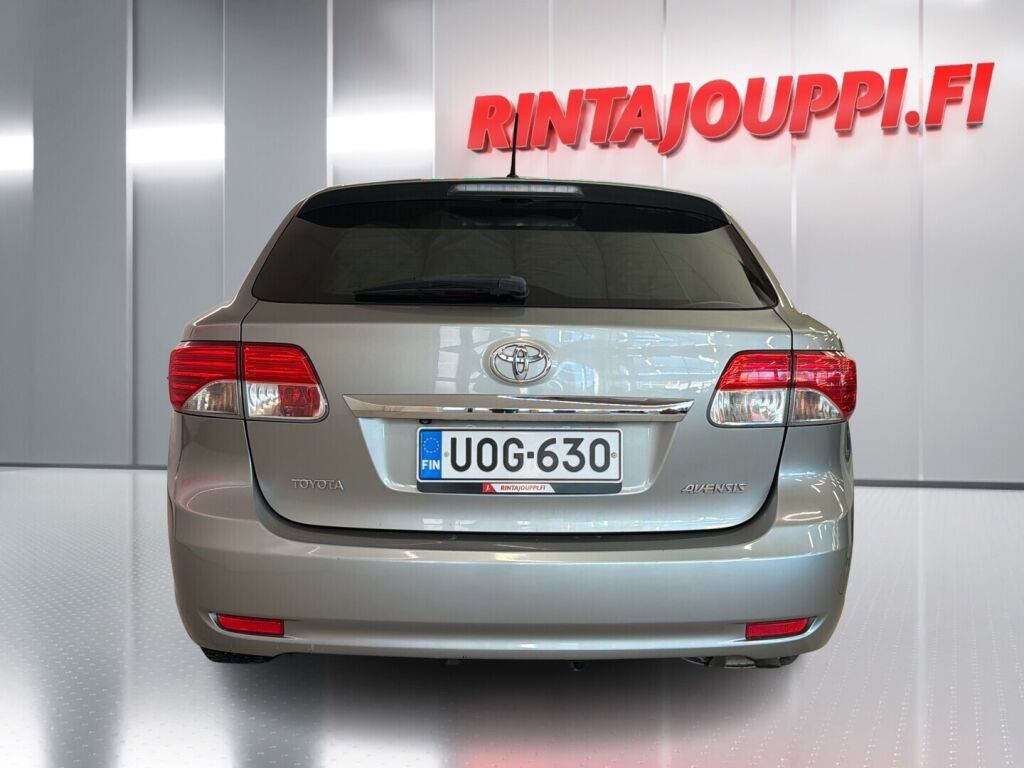 Toyota Avensis 2012 Harmaa