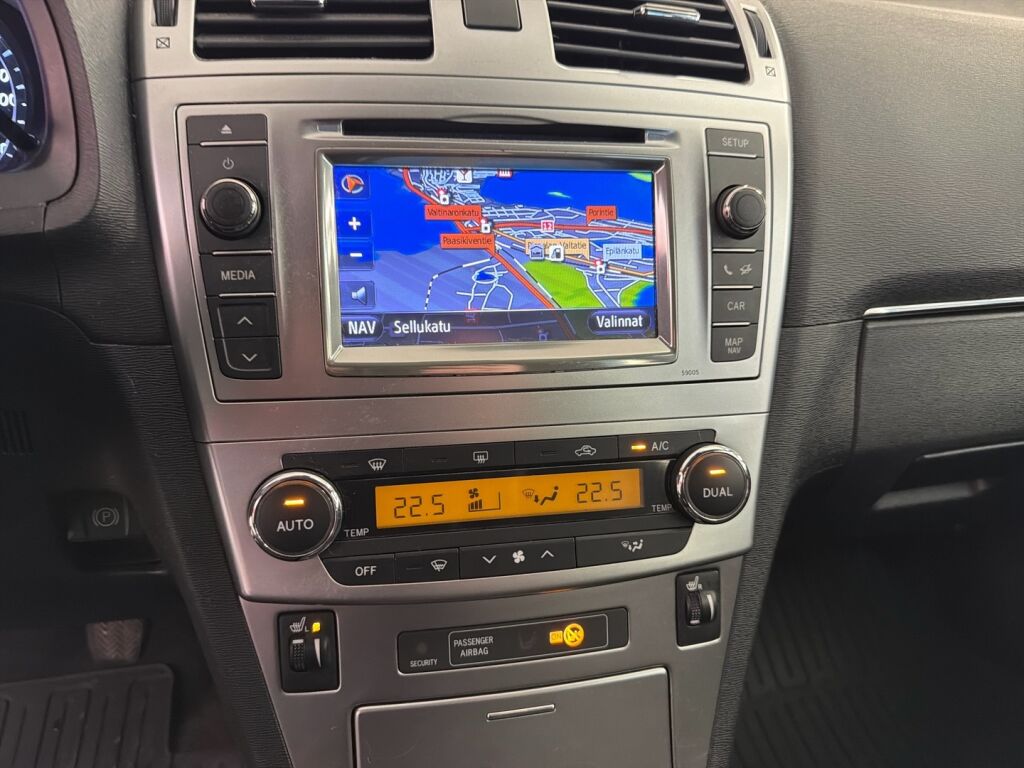 Toyota Avensis 2012 Harmaa