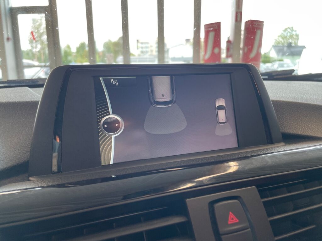 BMW 320 2012 Musta
