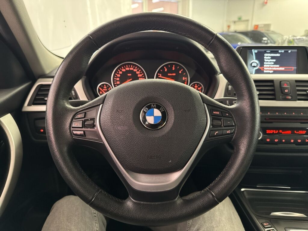 BMW 318 2012 Hopea