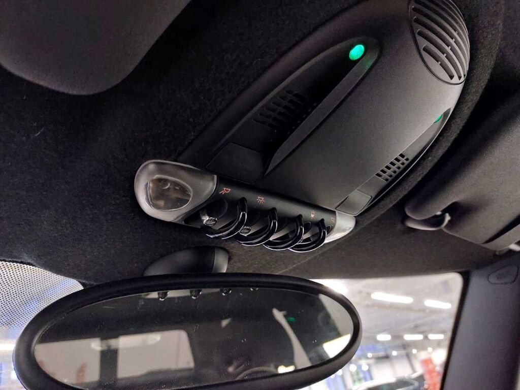 Mini Cooper 2012 Musta