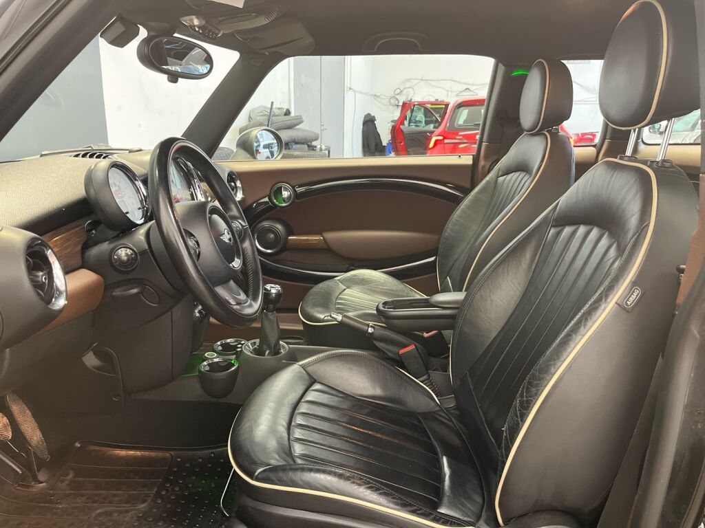 Mini Cooper 2012 Musta