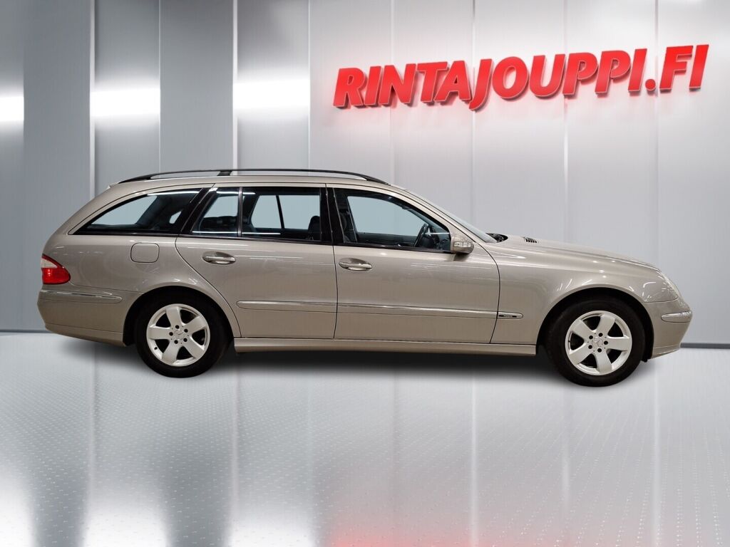 Mercedes-Benz E 2004 Harmaa