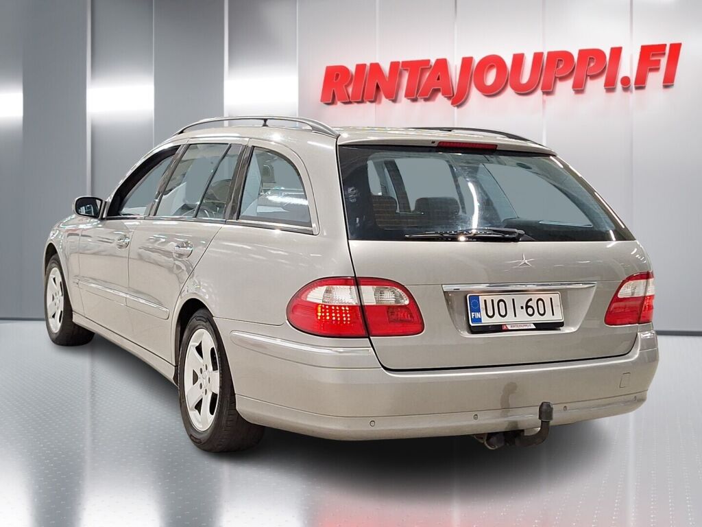 Mercedes-Benz E 2004 Harmaa