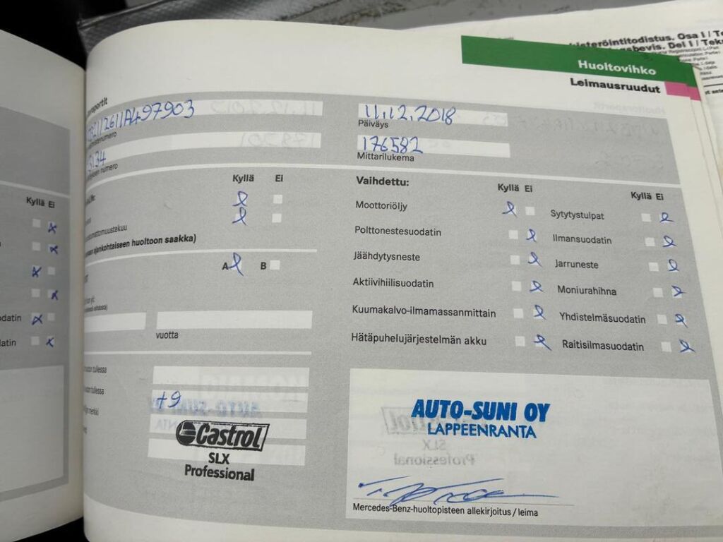 Mercedes-Benz E 2004 Harmaa