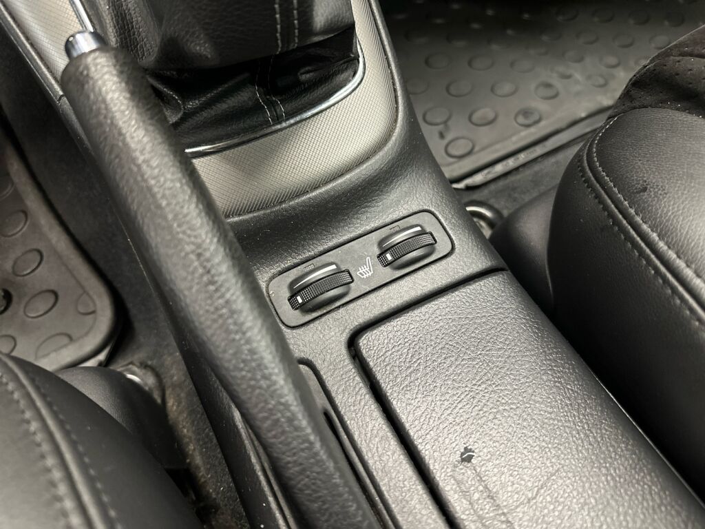 Toyota Avensis 2008 Vihreä