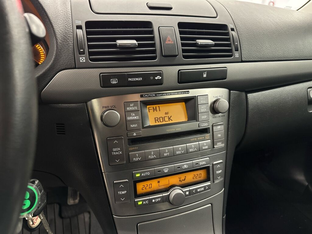 Toyota Avensis 2008 Vihreä