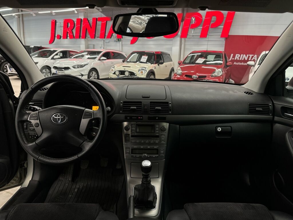 Toyota Avensis 2008 Vihreä