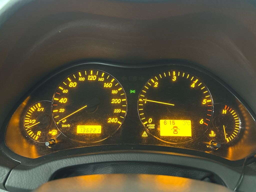 Toyota Avensis 2008 Vihreä