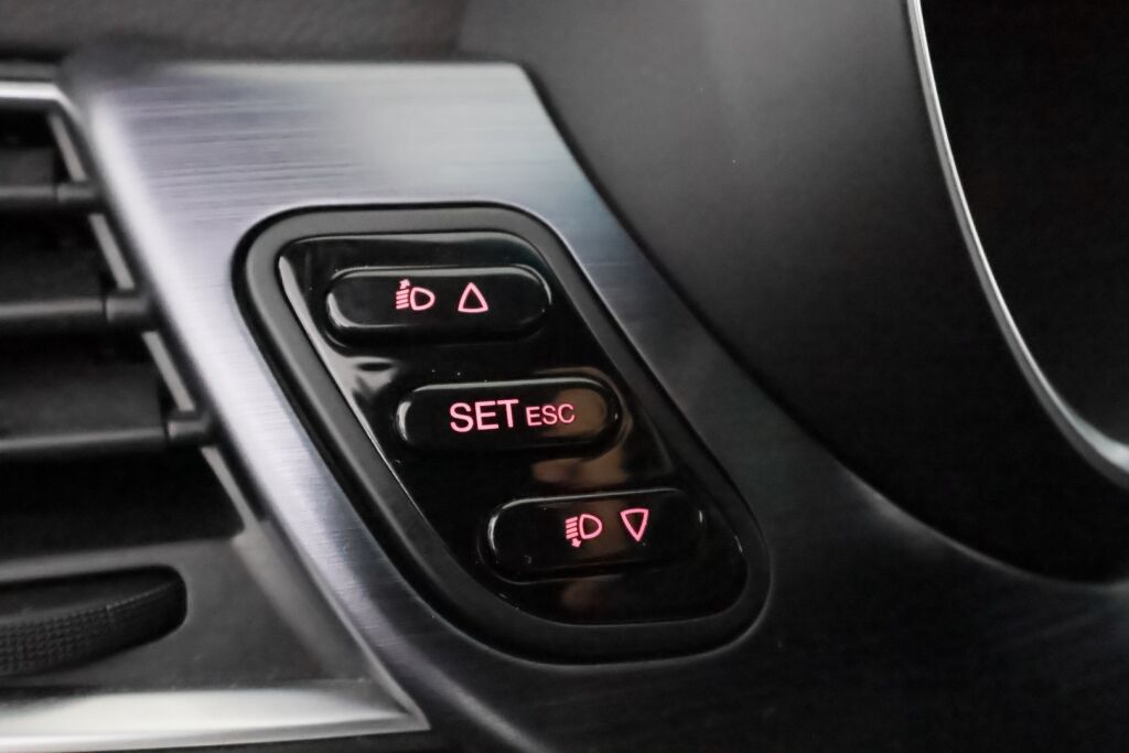 Alfa Romeo Giulietta 2011 Valkoinen