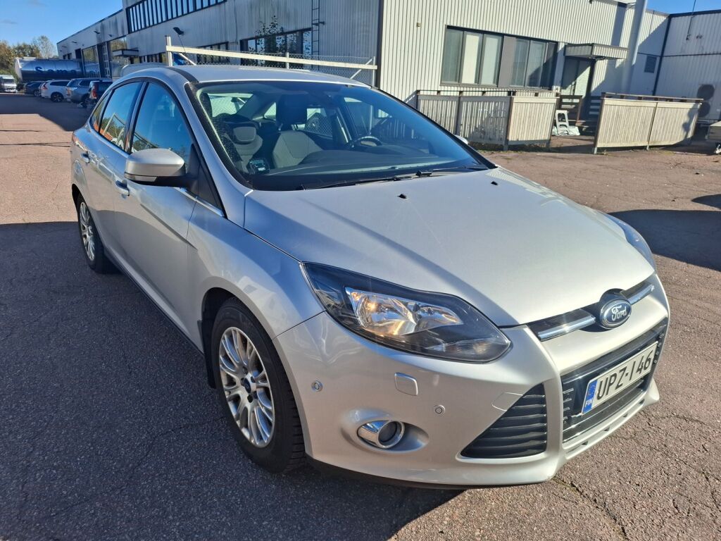 Ford Focus 2012 Harmaa