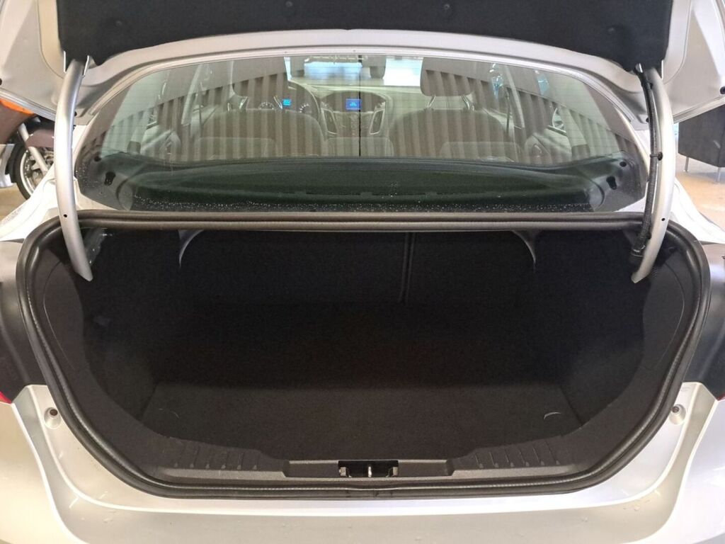 Ford Focus 2012 Harmaa