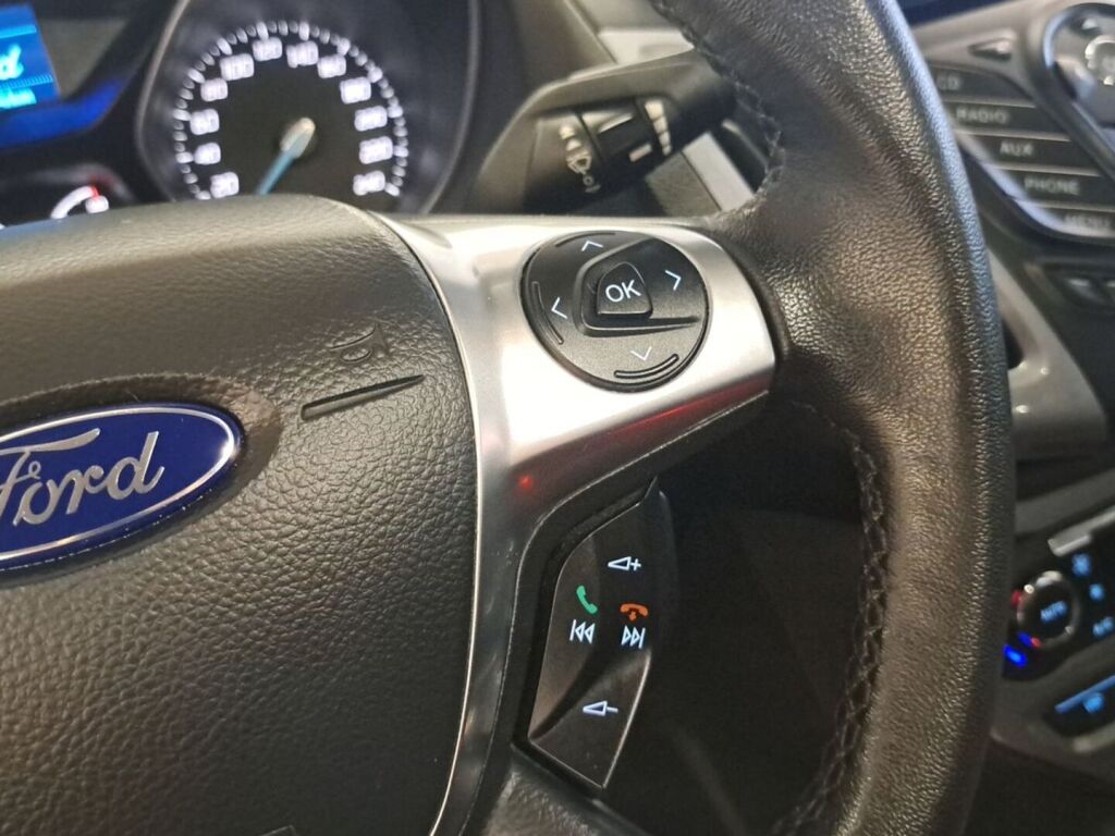 Ford Focus 2012 Harmaa