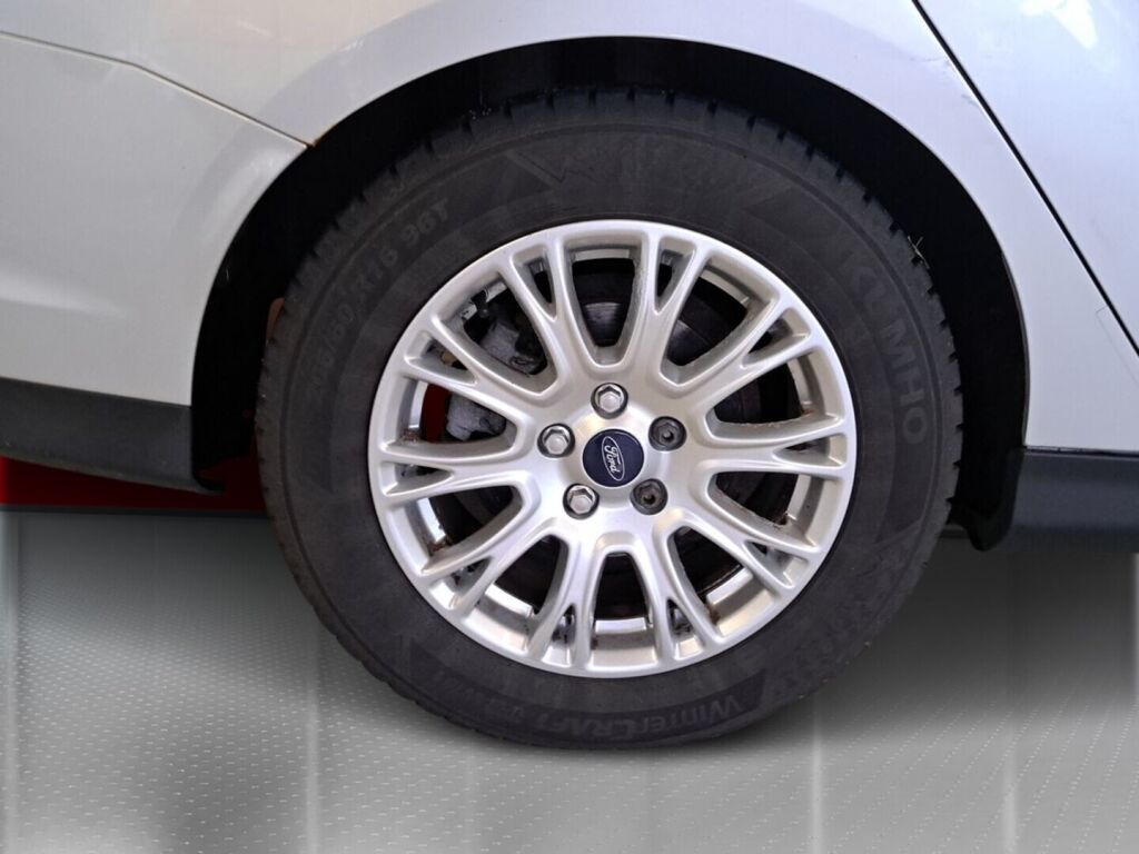 Ford Focus 2012 Harmaa