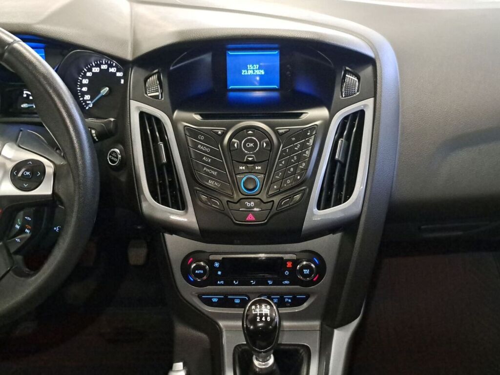 Ford Focus 2012 Harmaa