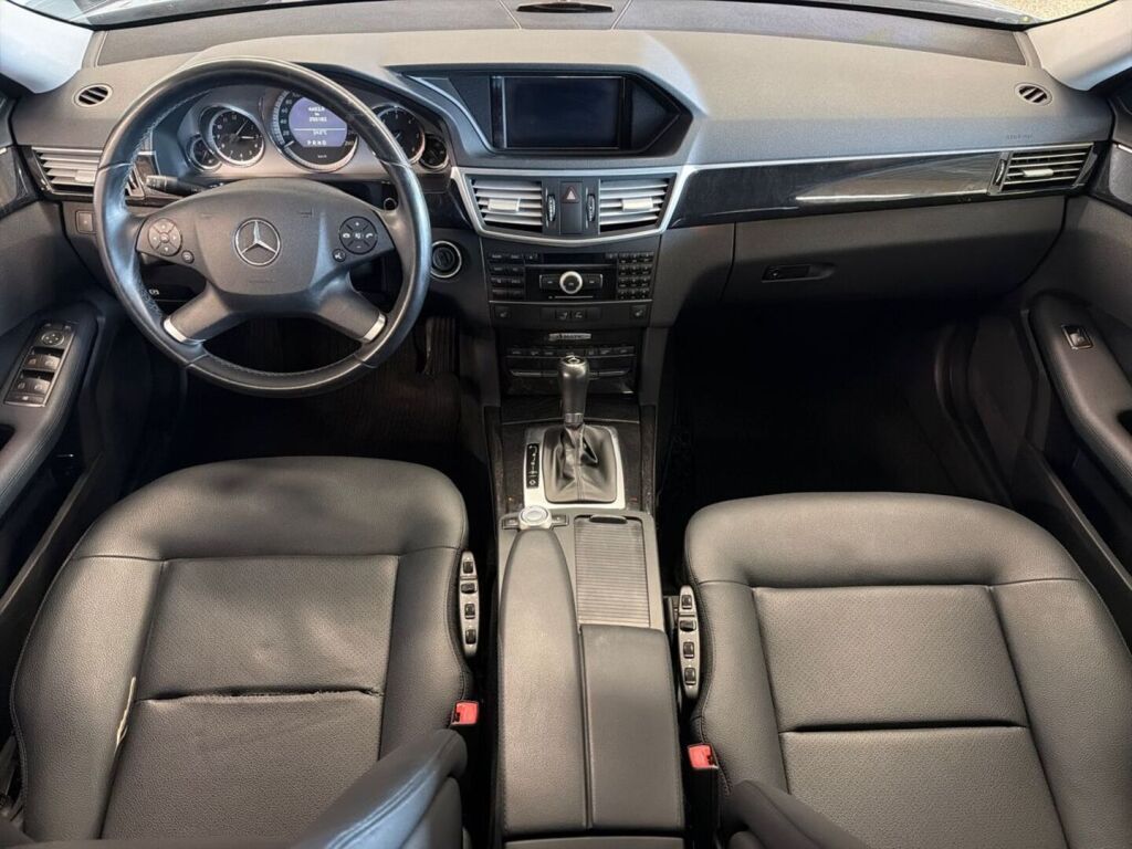 Mercedes-Benz E 2011 Harmaa