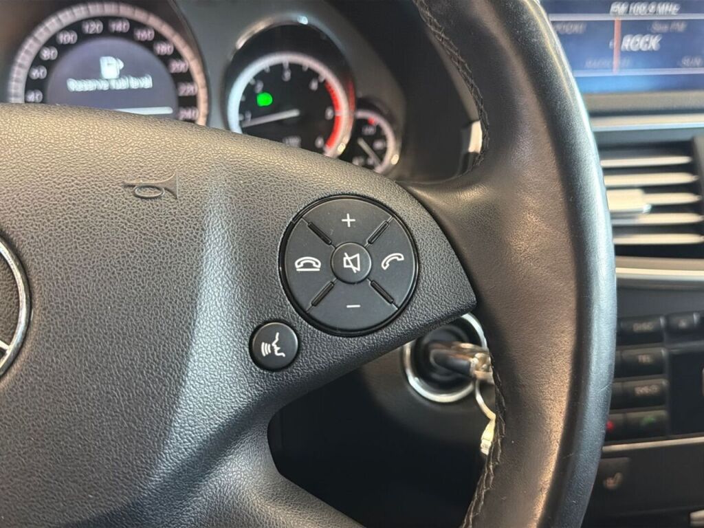 Mercedes-Benz E 2011 Harmaa