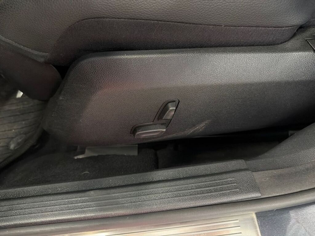 Mercedes-Benz E 2011 Harmaa
