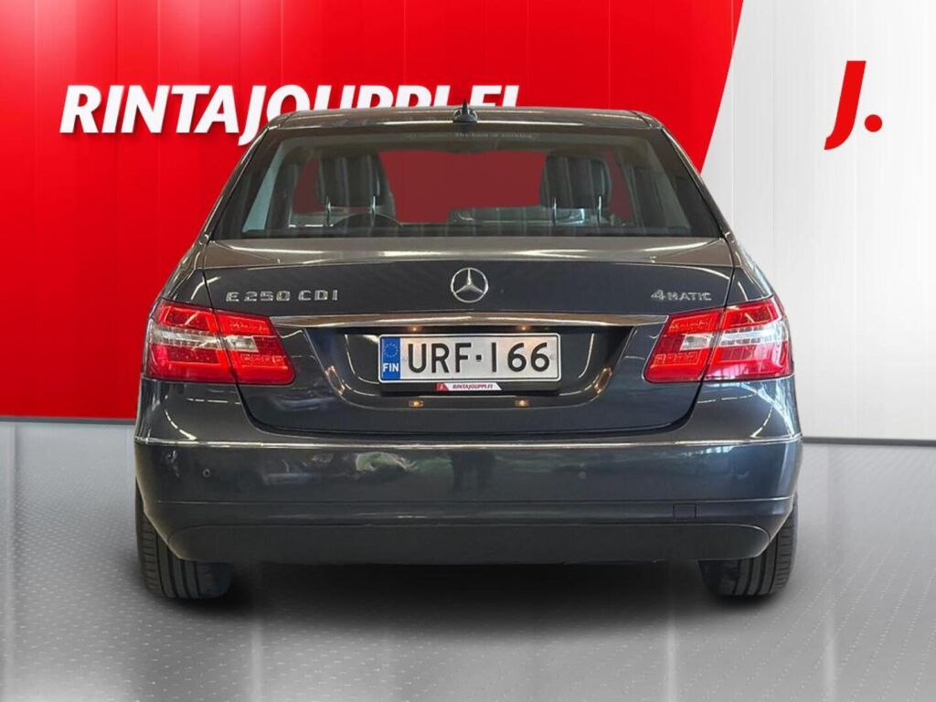 Mercedes-Benz E 2011 Harmaa