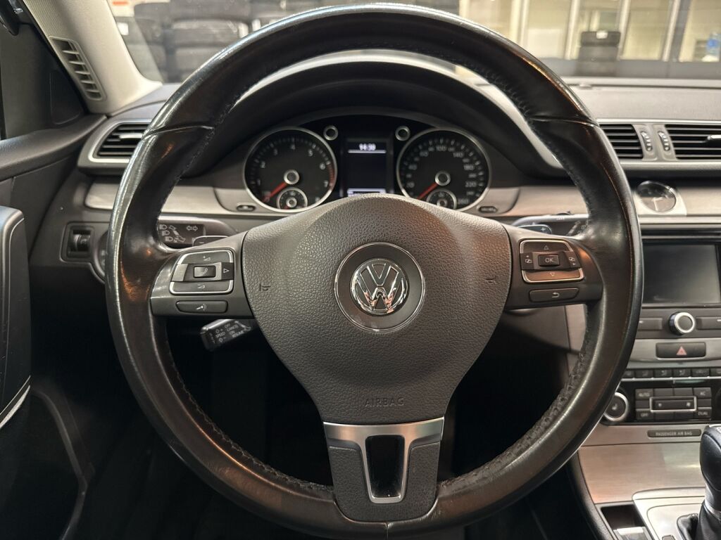 Volkswagen Passat 2011 Ruskea (beige)