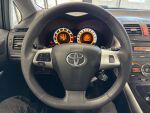 Toyota Auris 2011 Sininen