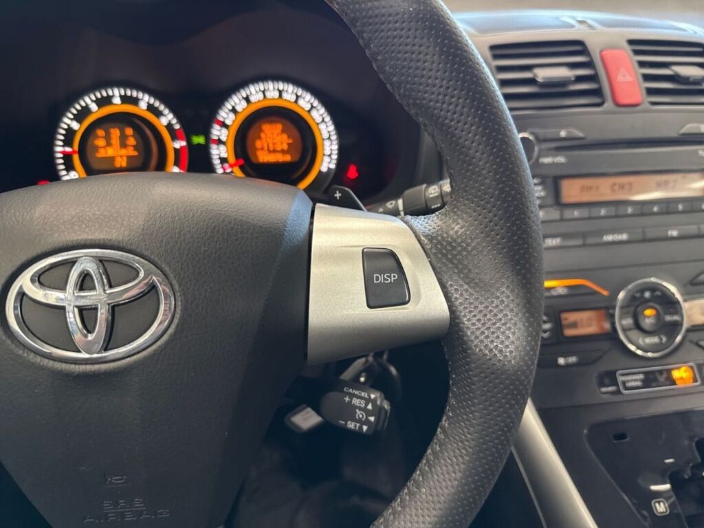 Toyota Auris 2011 Sininen